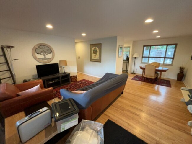 Building Photo - Welcome to this Colorado Springs charmer i...