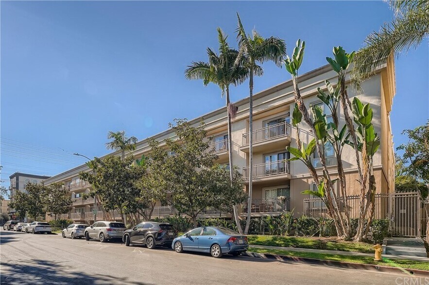 Building Photo - 141 S Clark Dr