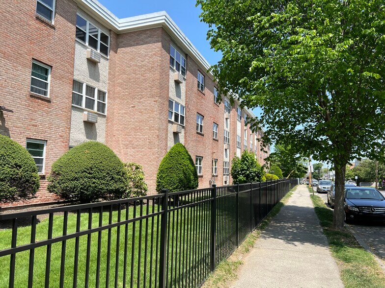 Blackrock Homes Apartments 45 Monroe St Bridgeport CT 06605