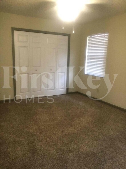 Building Photo - 132 Santander Ct