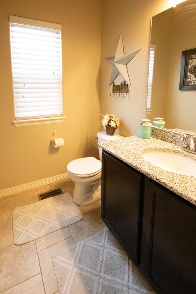 Building Photo - Coming Available Soon!!