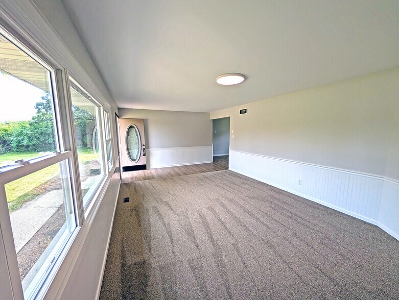 Building Photo - 23209 W Mound Rd