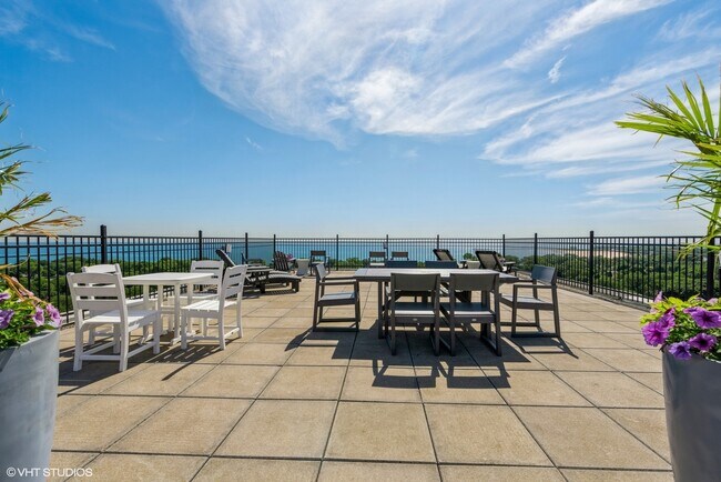 Building Photo - 4960 N Marine Dr
