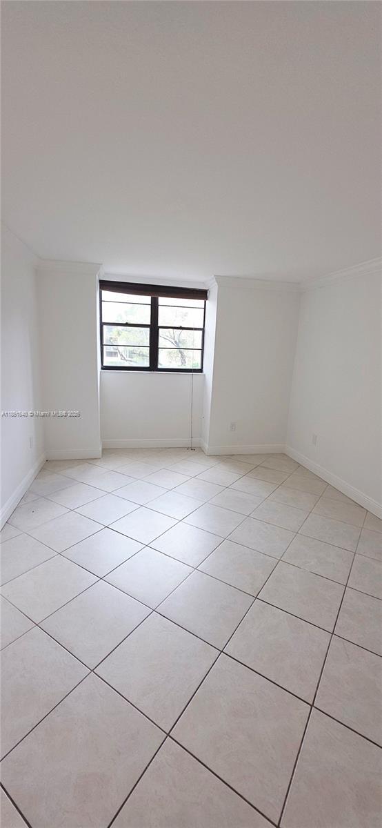 Building Photo - 10425 SW 112th Ave