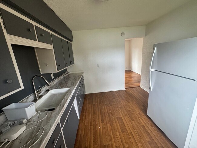 Building Photo - Oregon St 1153-1155