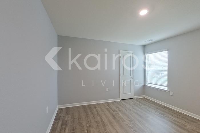 Building Photo - 1044 Pilgrim Ln