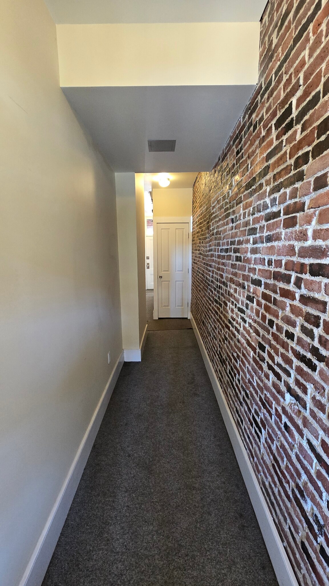 Building Photo - 130 West Merrimack St
