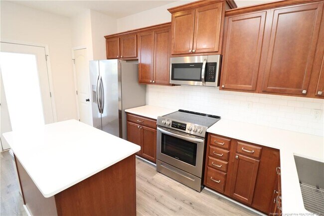 Building Photo - 309 Carthage Ct