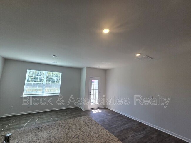 Building Photo - 1202 Broholmer Ln
