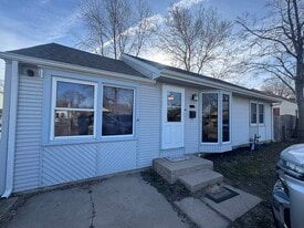 Building Photo - 2116 S Gold St