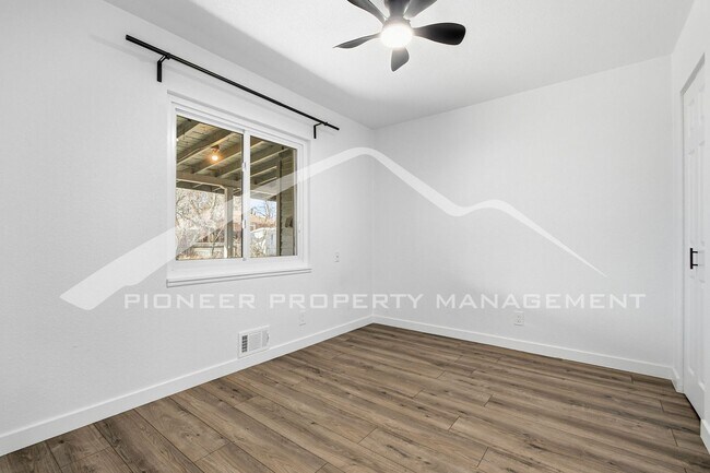 Building Photo - Charming Home with Washer/Dryer and Storage Shed