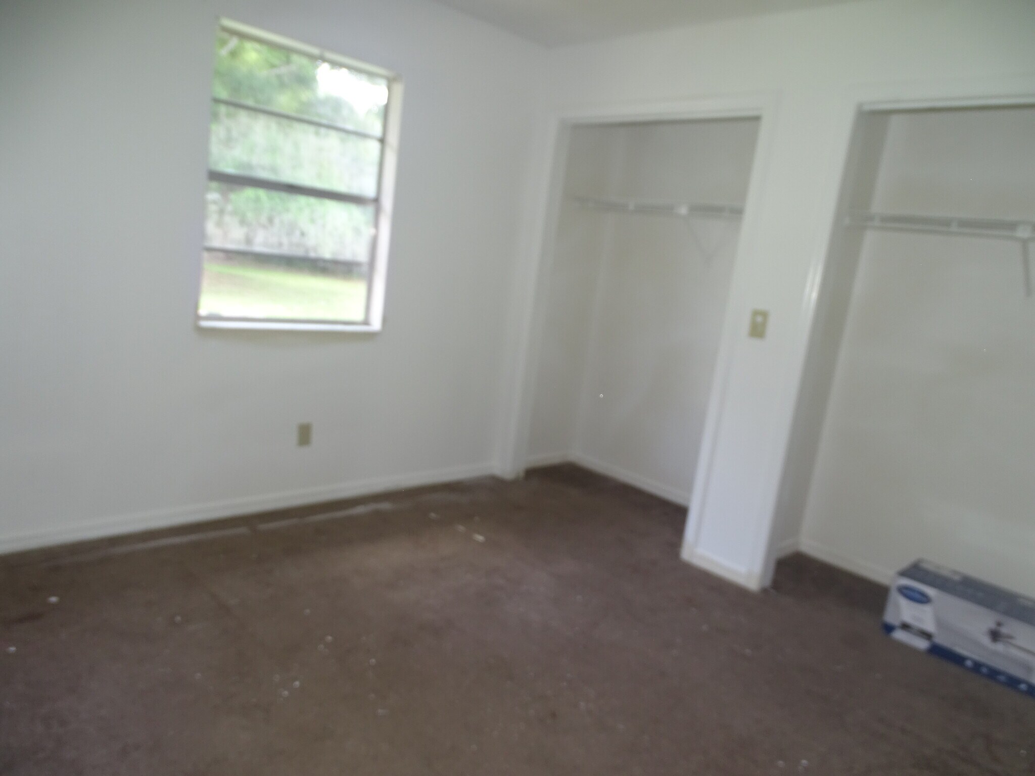 Building Photo - 123 SE Bracken Way
