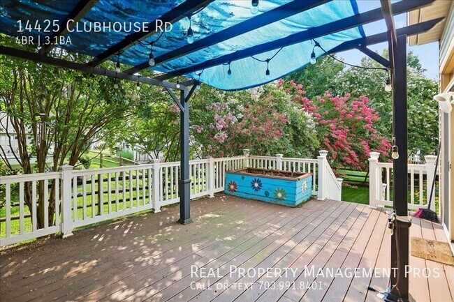 Building Photo - 14425 Clubhouse Rd