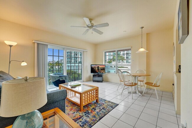 Building Photo - 341 N Birch Rd