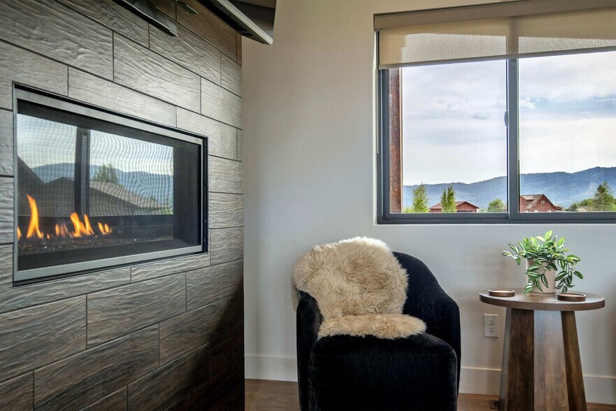 Building Photo - 1410 Running Horse Trail