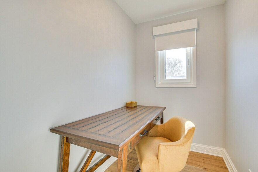 Building Photo - 1503 Fowler Ave