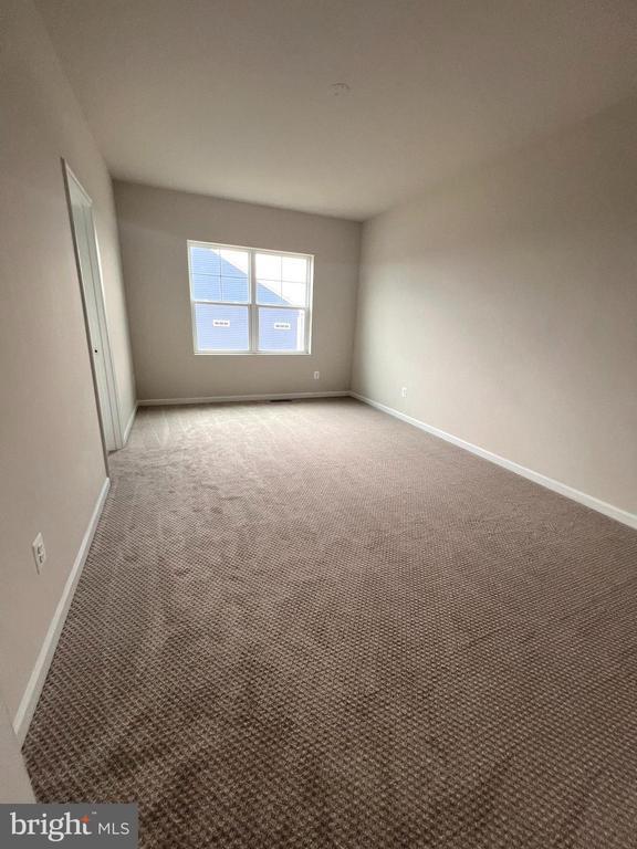 Building Photo - 102 FLAXEN MANE Ct