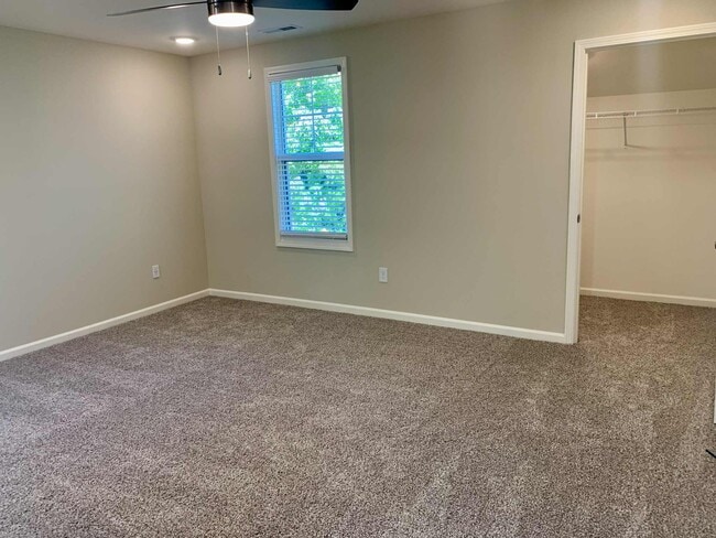 Building Photo - 129 S 5th St