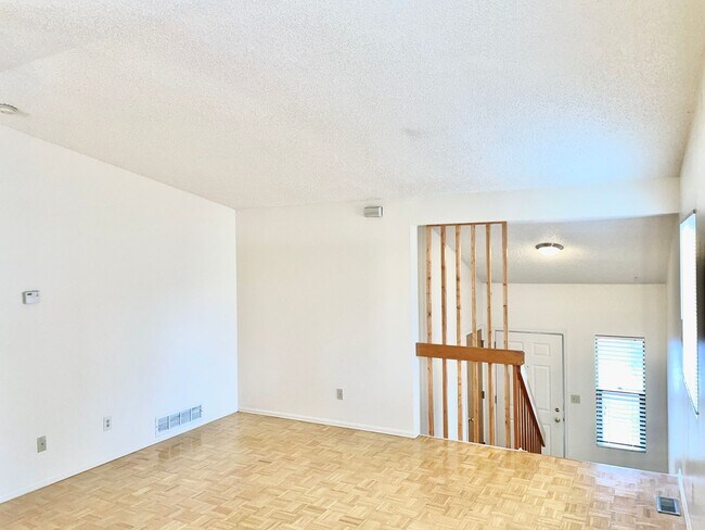 Building Photo - Lovely 3 Bedroom in Fountain Valley