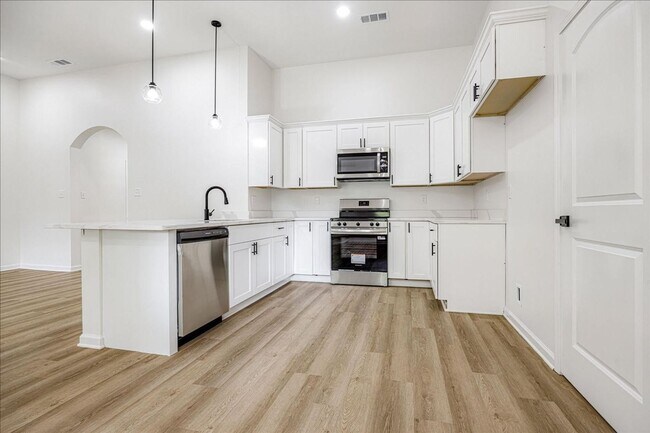 Building Photo - Stunning New Construction House in East Memphis!