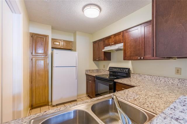 Building Photo - 5840 Spring Valley Rd