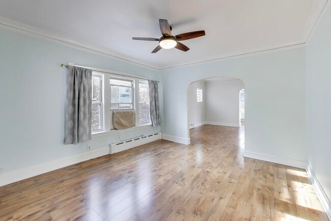 Building Photo - 620 Elgin Ave