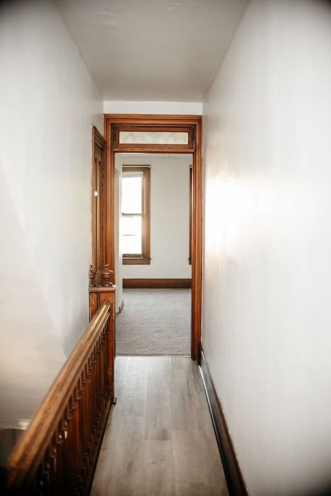 Building Photo - 352 S Catherine St