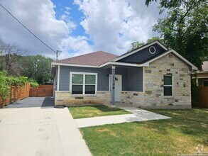 Building Photo - 1308 Aransas Ave