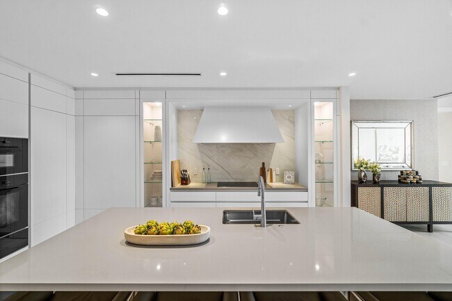 Building Photo - 200 SE Mizner Blvd