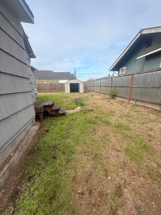 Building Photo - Great Home in Bethel-Danebo Neighborhood