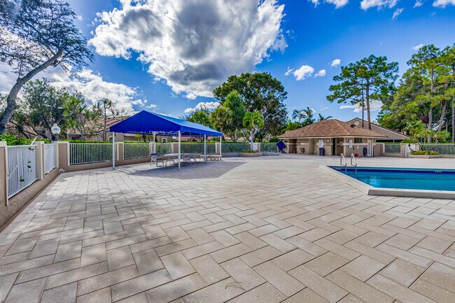 Building Photo - 602 Sabal Palm Ln