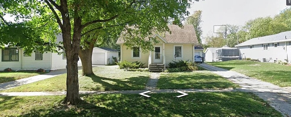 Building Photo - 1425 Douglas Ave