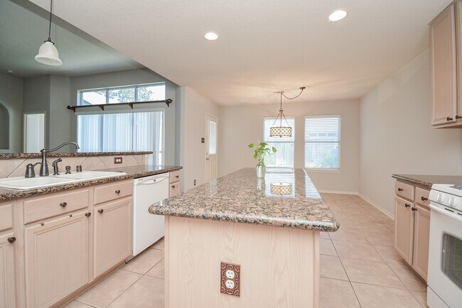 Building Photo - 18714 Flagstone Creek Rd