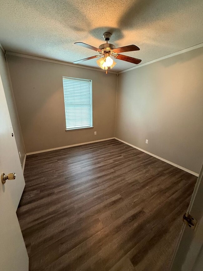 Building Photo - 1309 Grand Oak Dr