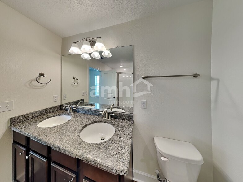Building Photo - 4616 Birdsong Dr
