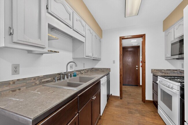 Building Photo - 2835 Estrella Brillante St NW
