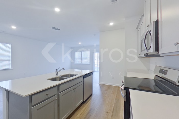 Building Photo - 210 Birch Ave