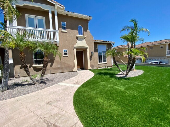 Building Photo - Executive 5 BR Home With Pool RV Parking H...