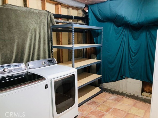 Building Photo - 1620 Edgecliff Dr