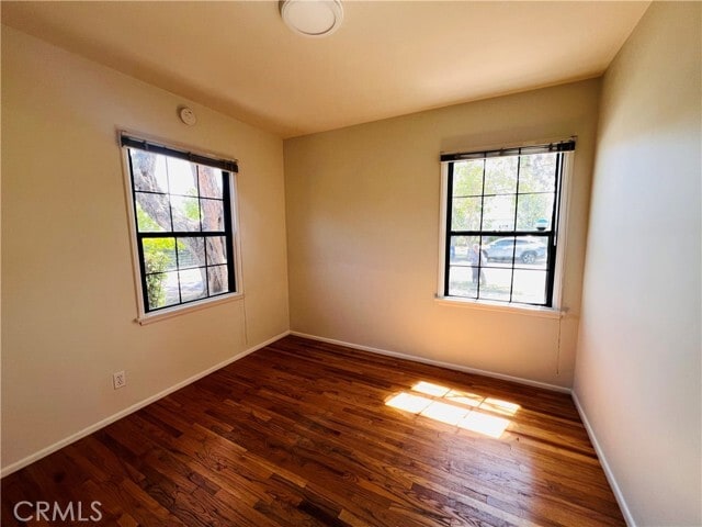 Building Photo - 6637 Balcom Ave