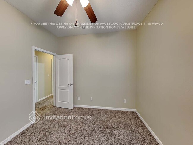 Building Photo - 3208 43rd Ave E