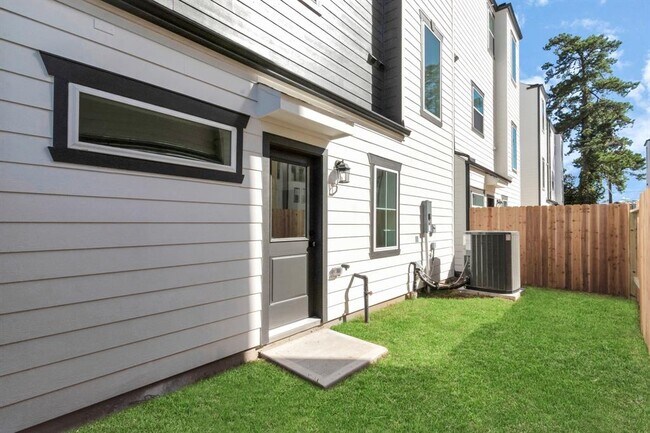 Building Photo - 5422 Wheatley St