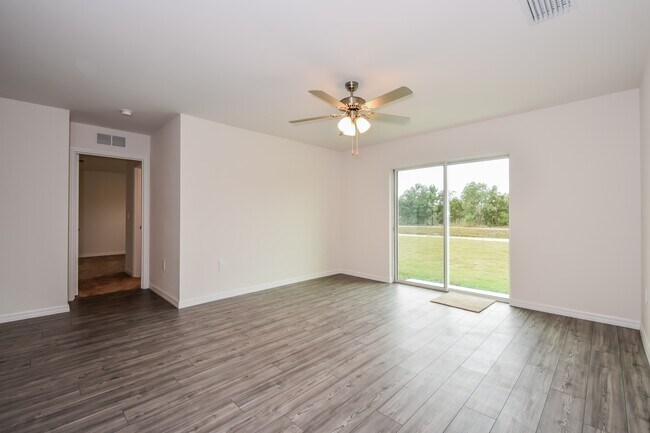 Building Photo - 146 Blackstone Dr