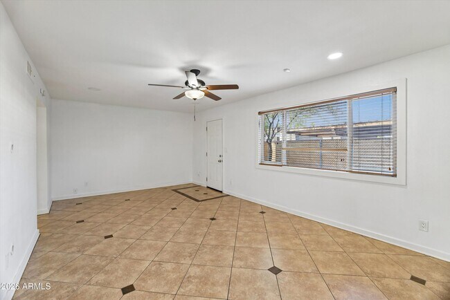 Building Photo - 7126 N 19th Ave