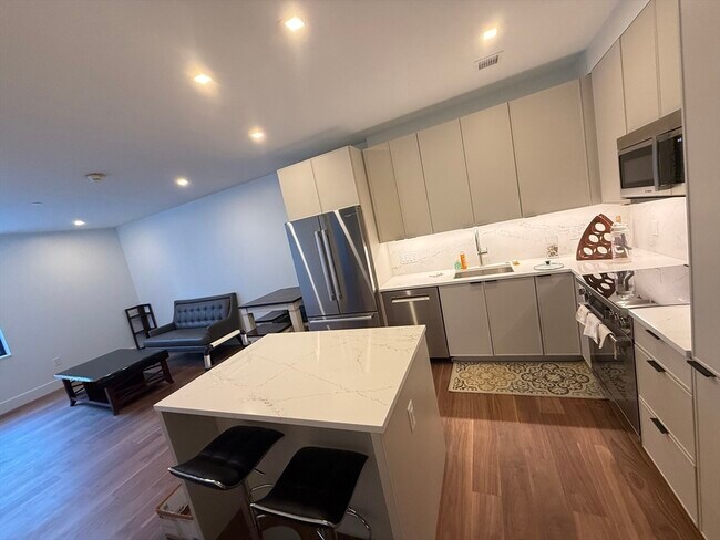 Building Photo - 1515 Commonwealth Ave