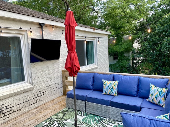 Building Photo - 4274 4th Ave S