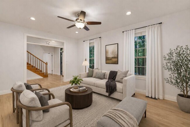 Building Photo - 104 Upolu Ct