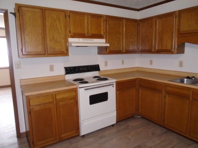 Building Photo - Timberlake  Apartments