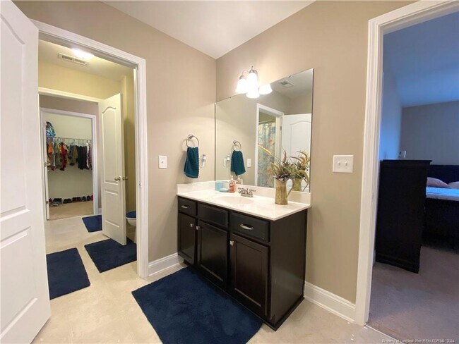 Building Photo - 28 Torrington Ridge