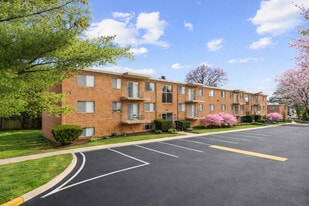 Building Photo - International Apartments